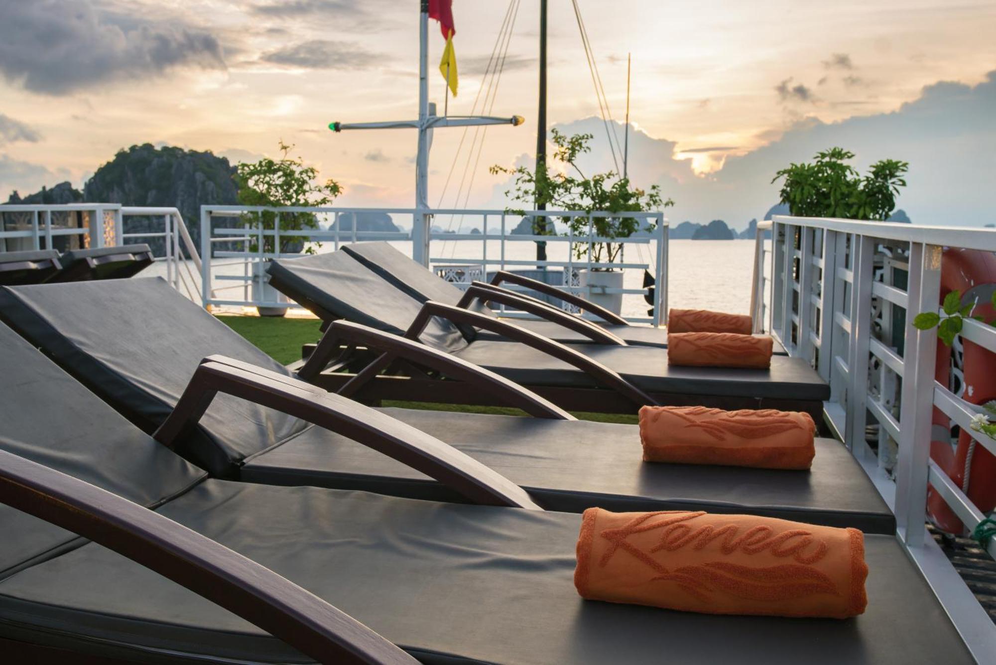 Hotel Renea Cruises Halong Ha Long Exterior foto