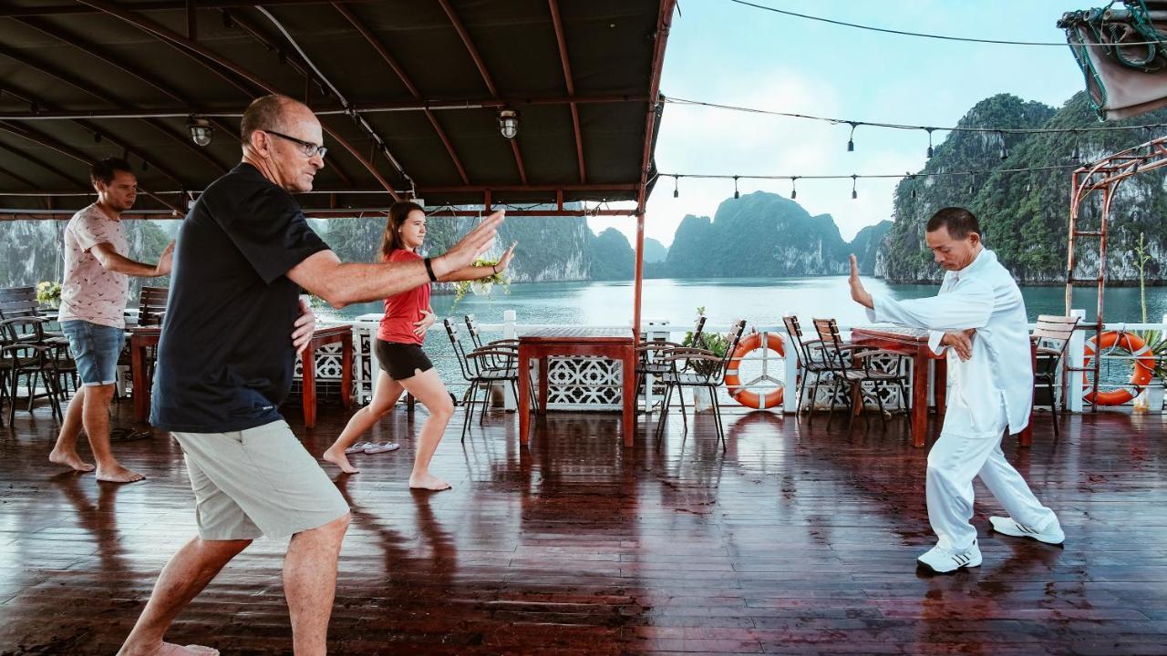 Hotel Renea Cruises Halong Ha Long Exterior foto