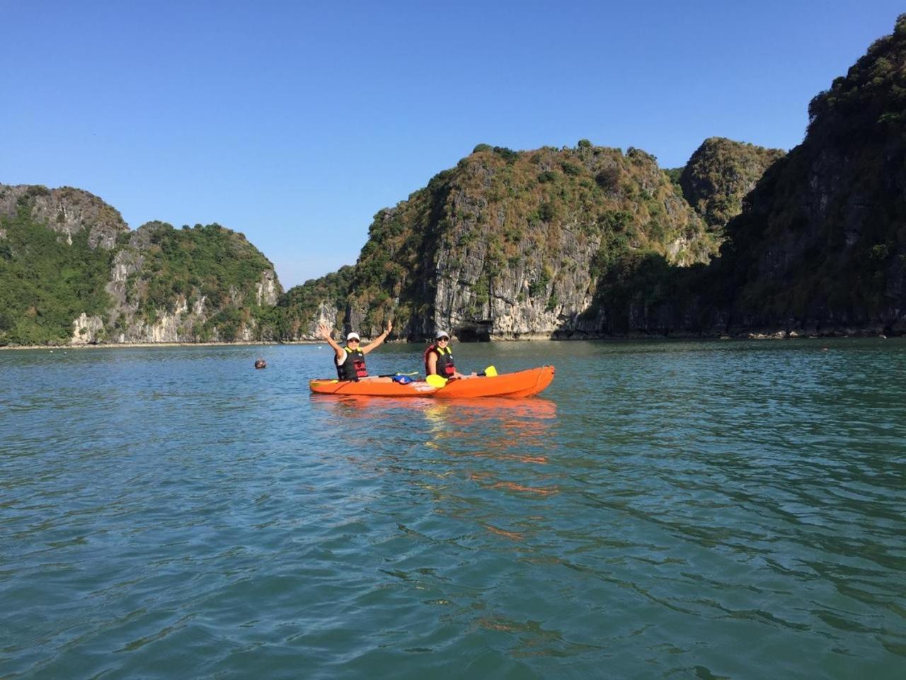 Hotel Renea Cruises Halong Ha Long Exterior foto