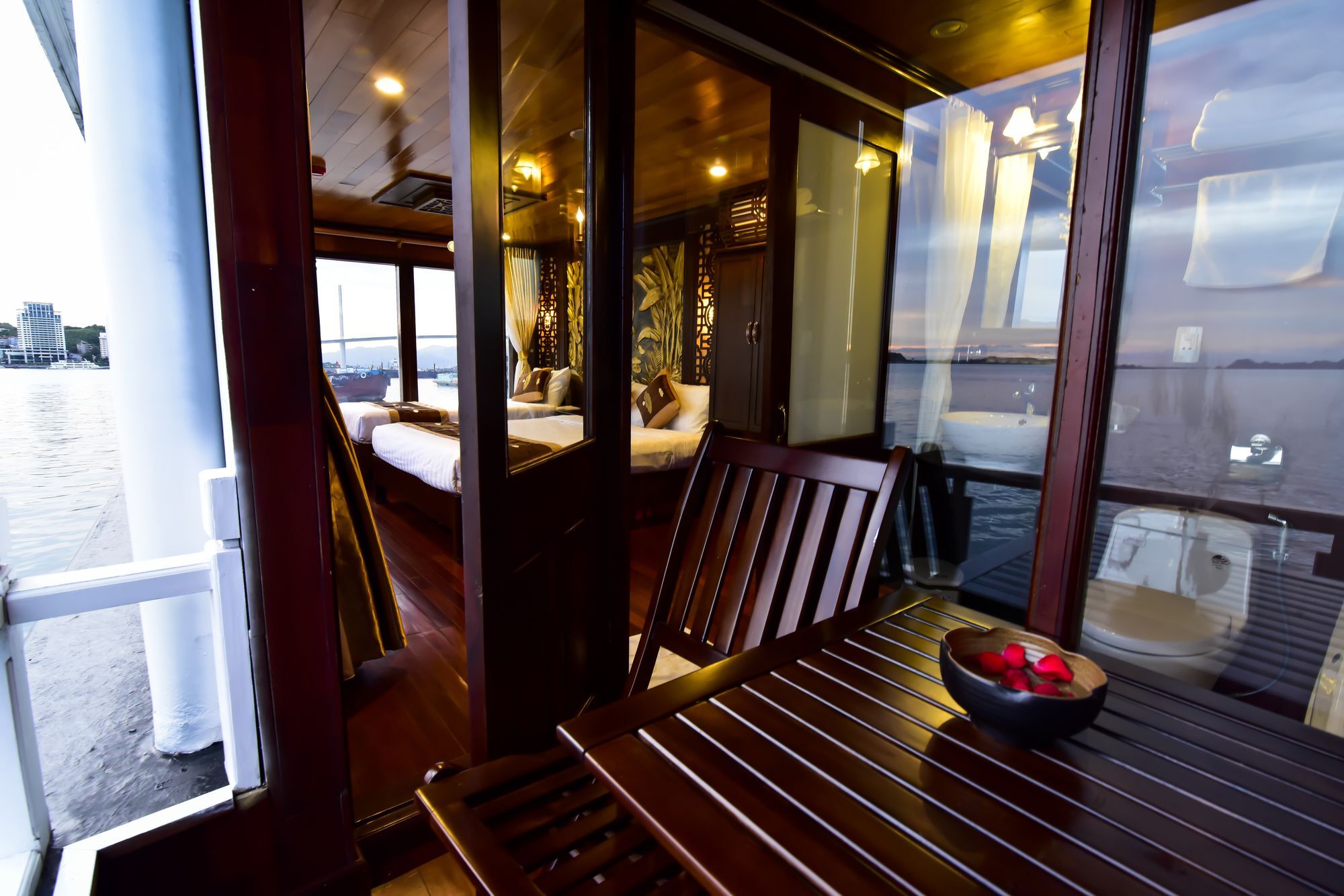 Hotel Renea Cruises Halong Ha Long Exterior foto